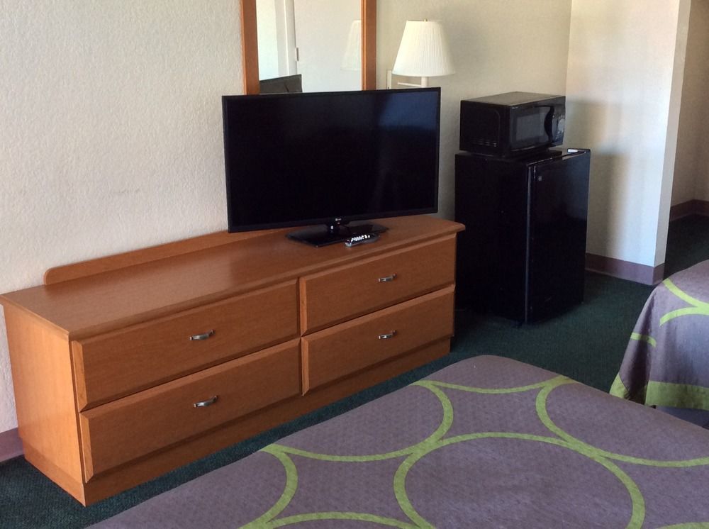 Super 8 By Wyndham Near Siesta Key Motel 2*